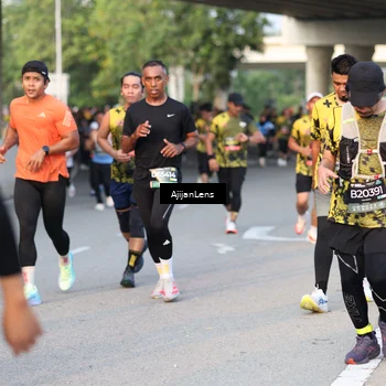Runner Photo 6425074