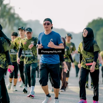 Runner Photo 6425075
