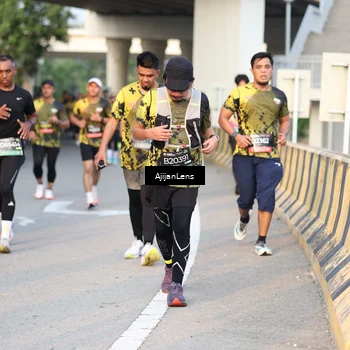 Runner Photo 6425098