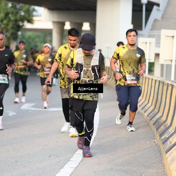 Runner Photo 6425100