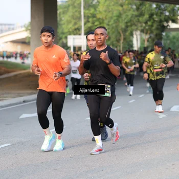 Runner Photo 6425127