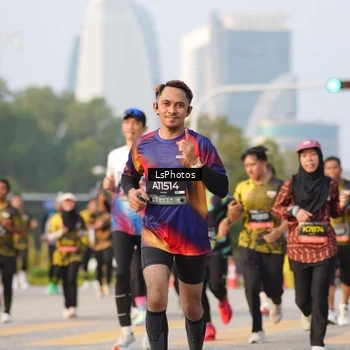 Runner Photo 6425130