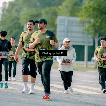 Runner Photo 6425140