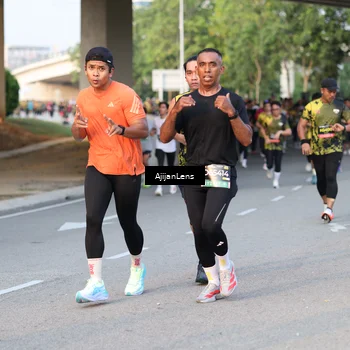 Runner Photo 6425149