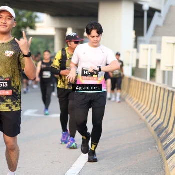 Runner Photo 6425280