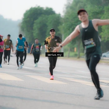 Runner Photo 6425301