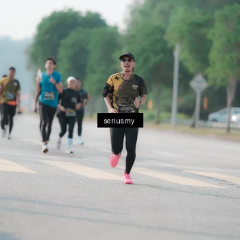 Runner Photo 6425308