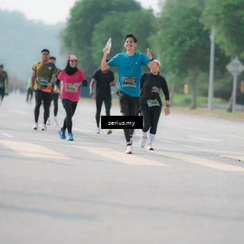 Runner Photo 6425325