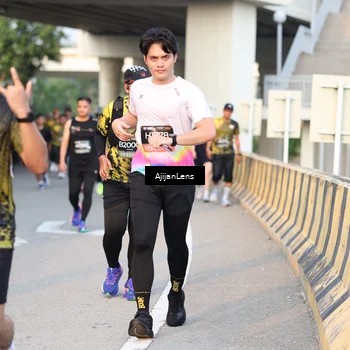 Runner Photo 6425330