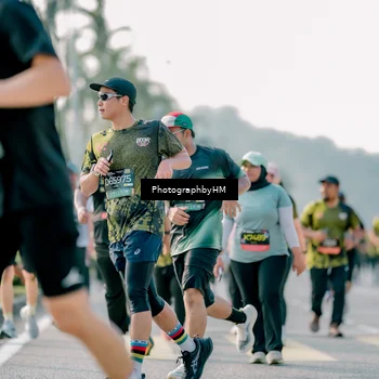 Runner Photo 6425361