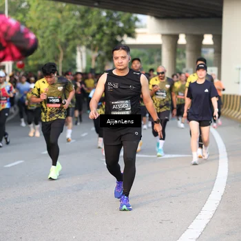 Runner Photo 6425363