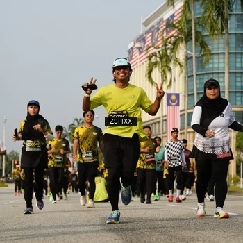 Runner Photo 6425410