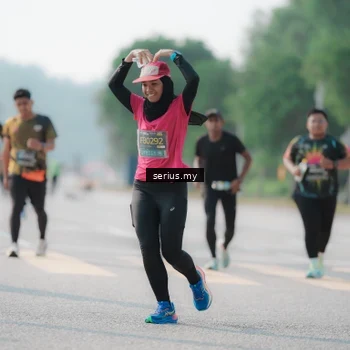 Runner Photo 6425411