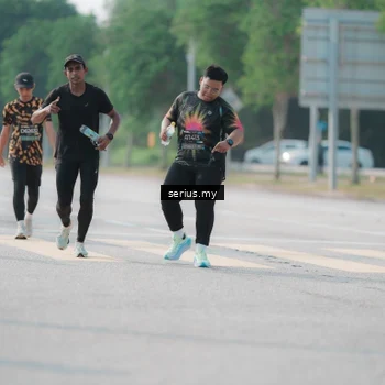 Runner Photo 6425412