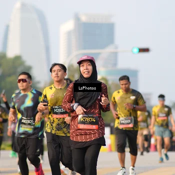Runner Photo 6425438