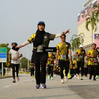 Runner Photo 6425475