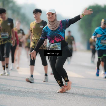 Runner Photo 6425496
