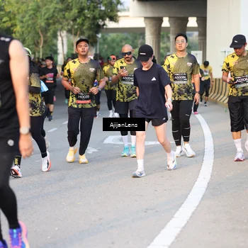 Runner Photo 6425497