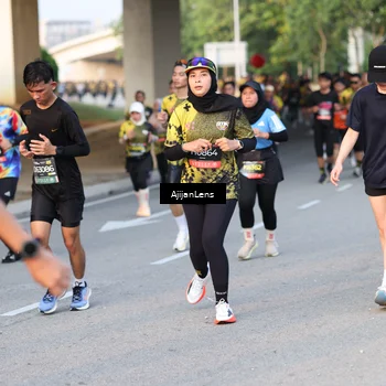 Runner Photo 6425549