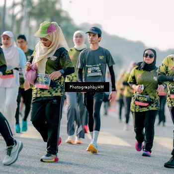 Runner Photo 6425578