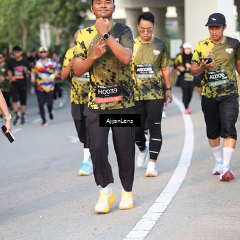Runner Photo 6425591