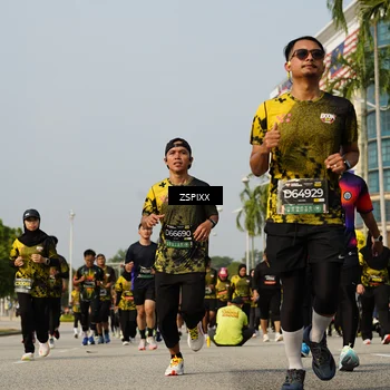 Runner Photo 6425640