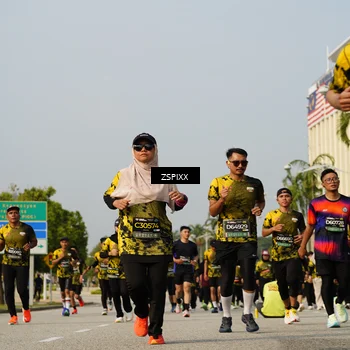 Runner Photo 6425649