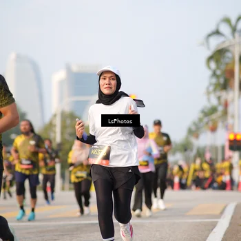 Runner Photo 6425698