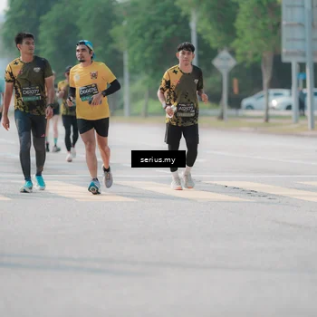 Runner Photo 6425712