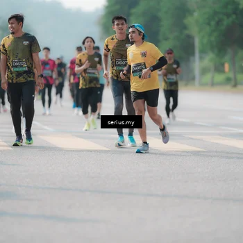 Runner Photo 6425715