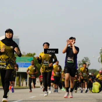 Runner Photo 6425721
