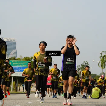 Runner Photo 6425722
