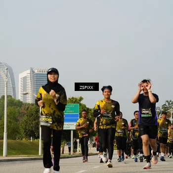 Runner Photo 6425727