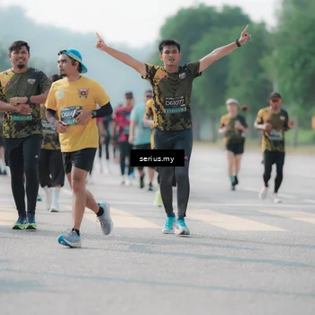 Runner Photo 6425738