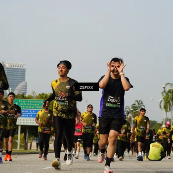 Runner Photo 6425754