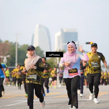 Runner Photo 6425755