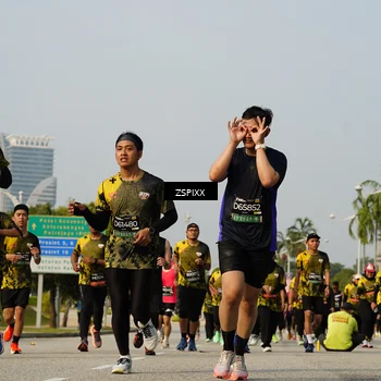 Runner Photo 6425757