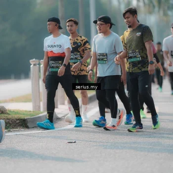 Runner Photo 6425771