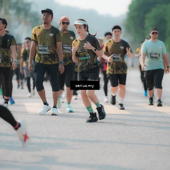 Runner Photo 6425811