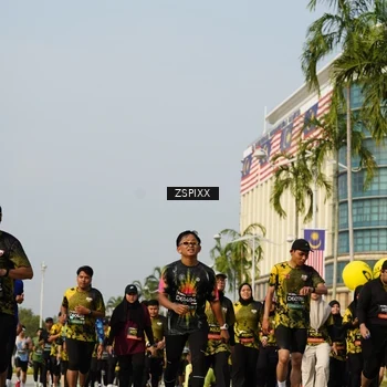 Runner Photo 6425836