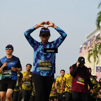 Runner Photo 6425860