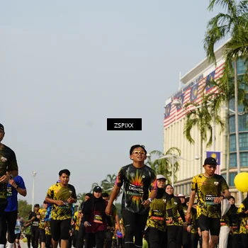 Runner Photo 6425861
