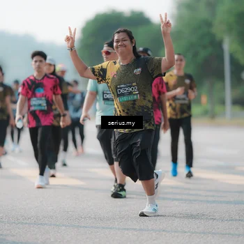 Runner Photo 6425876