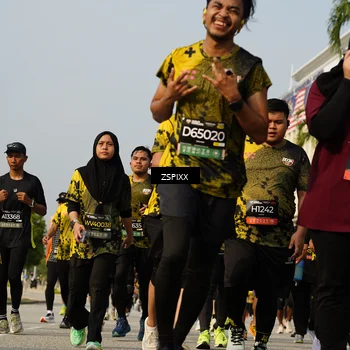 Runner Photo 6425925