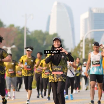 Runner Photo 6425974