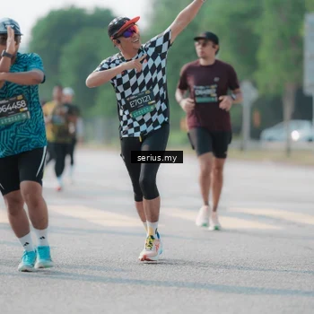 Runner Photo 6425975