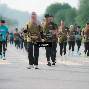 Runner Photo 6426005