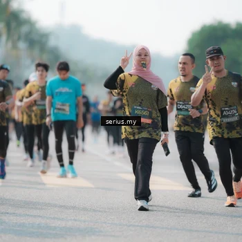 Runner Photo 6426031