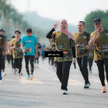Runner Photo 6426037