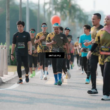 Runner Photo 6426039